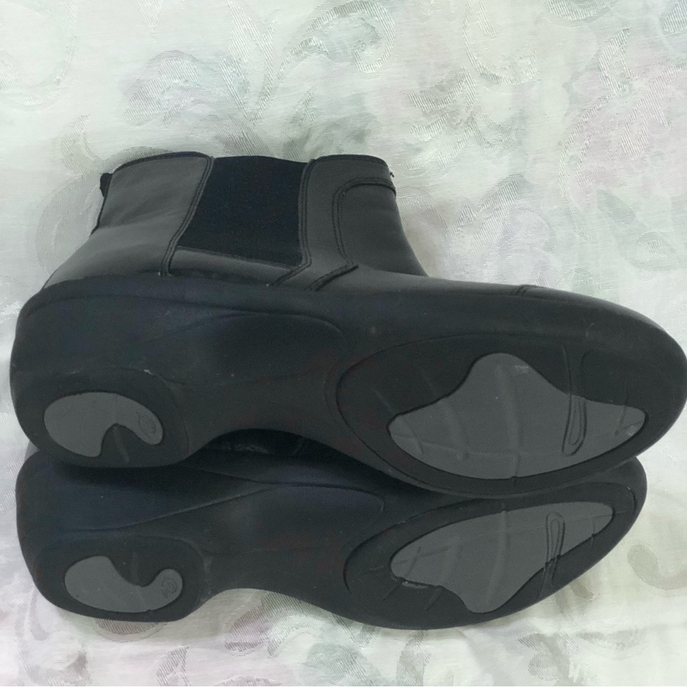 Easy Spirit Brenley Black Leather w/Stretch Panels Zip Booties Explore 24 Sz 9M - Picture 6 of 12